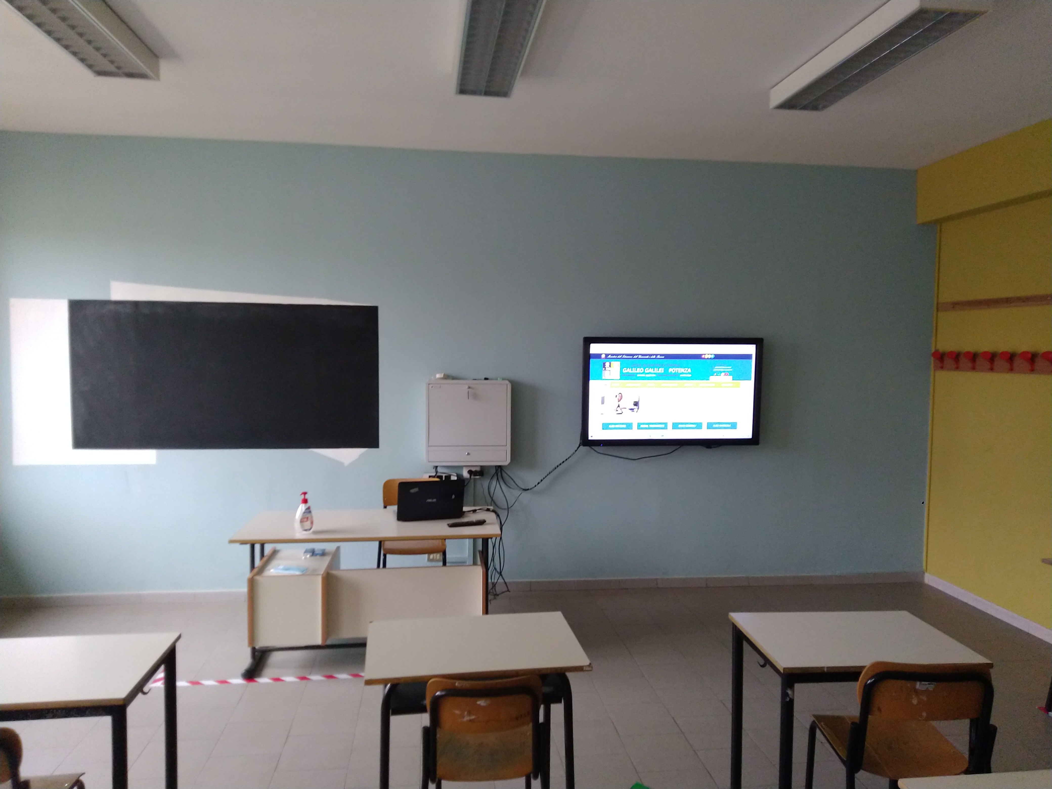Aula con Monitor Interattivo Aula con Monitor Interattivo