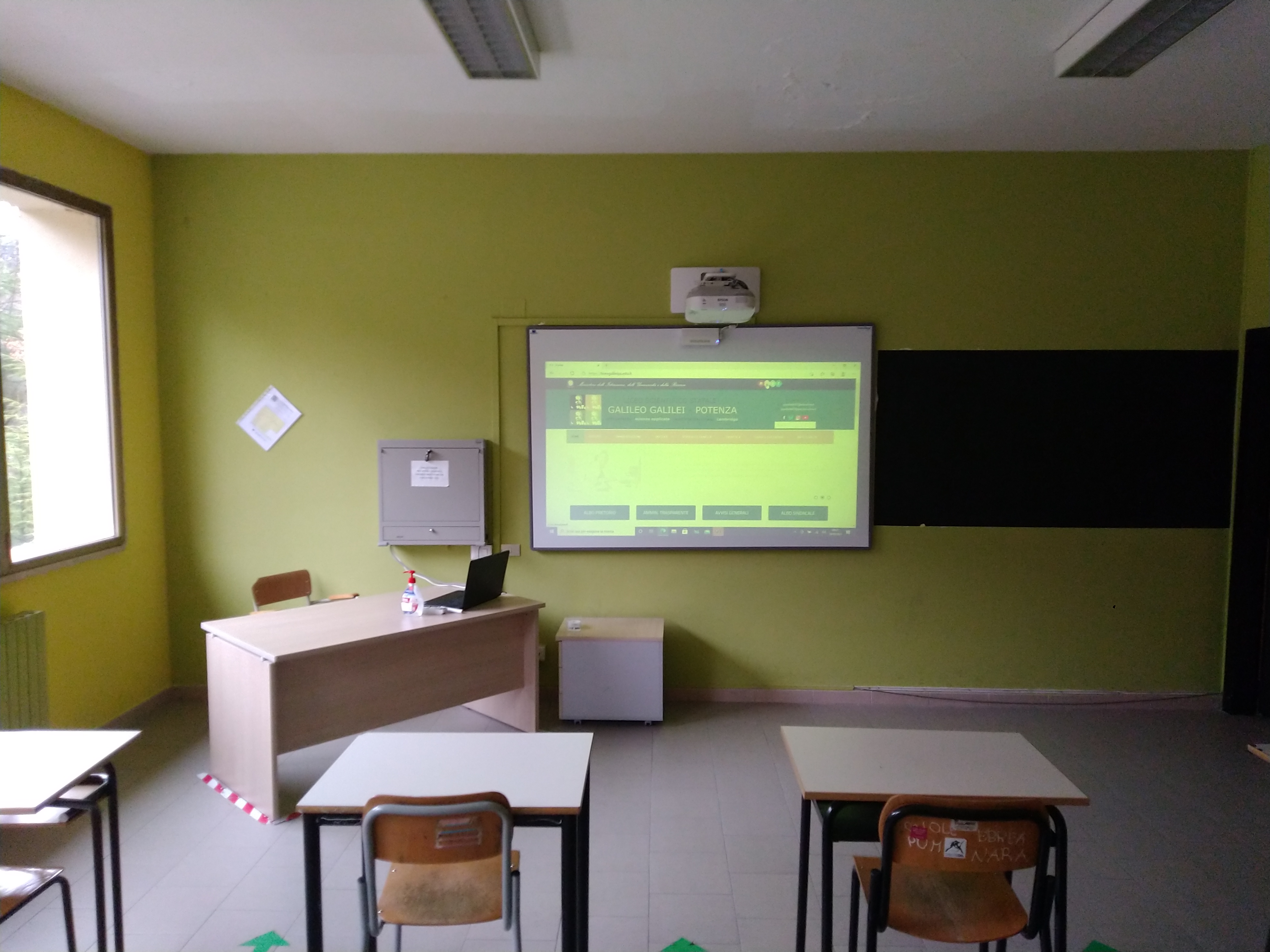 Aula con Lavagna Interattiva Aula con Lavagna Interattiva
